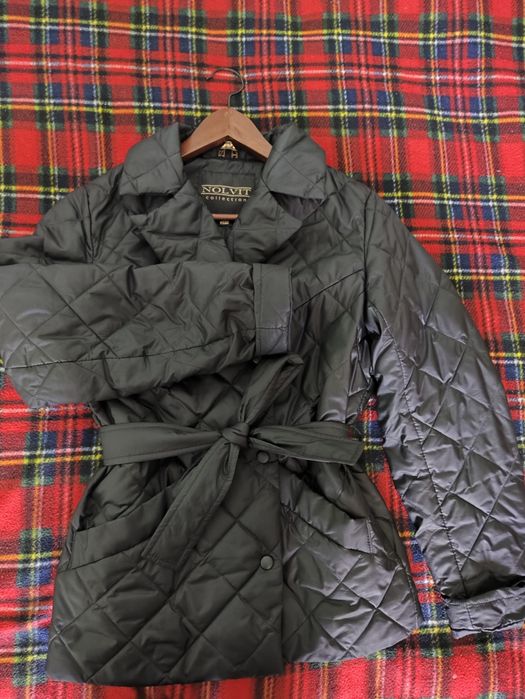 Куртка весняна жіноча.