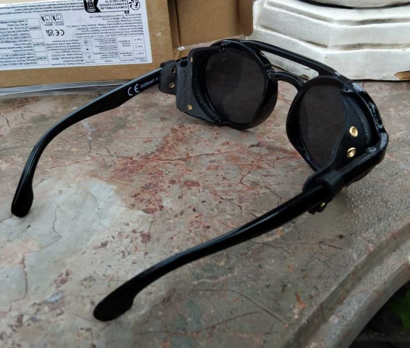 Óculos novos, de sol/proteção lateral, vento