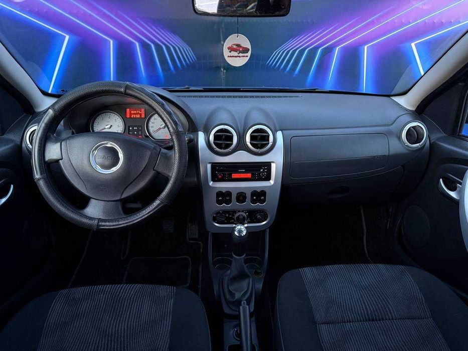 Dacia Sandero 2009, 1.2 газ/бензин, механика
