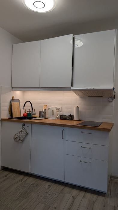 Wynajmę bezpośrednio zadbaną kawalerkę na Anielewicza 23, 26 m², dostępna od lipca - Widok 3