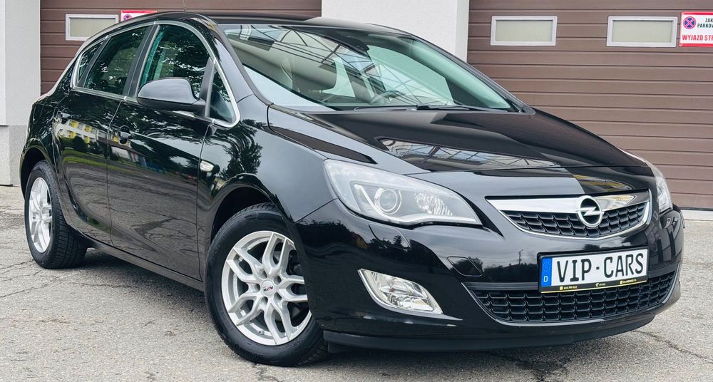 Opel Astra SPROWADZONA Z ASO OPEL_Pełen Serwis_Super Stan !!!
