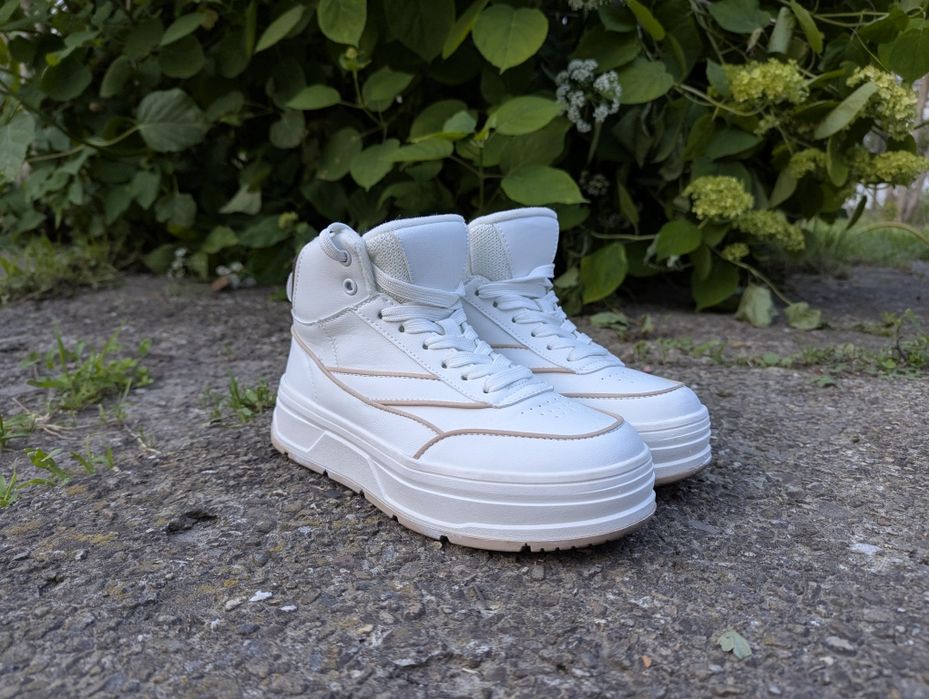 Кросівки жіночі House білі