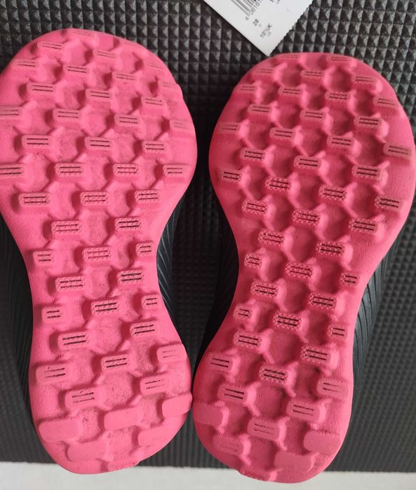 Чобітки черевики для дівчинки Adidas RapidaSnow, EU 28