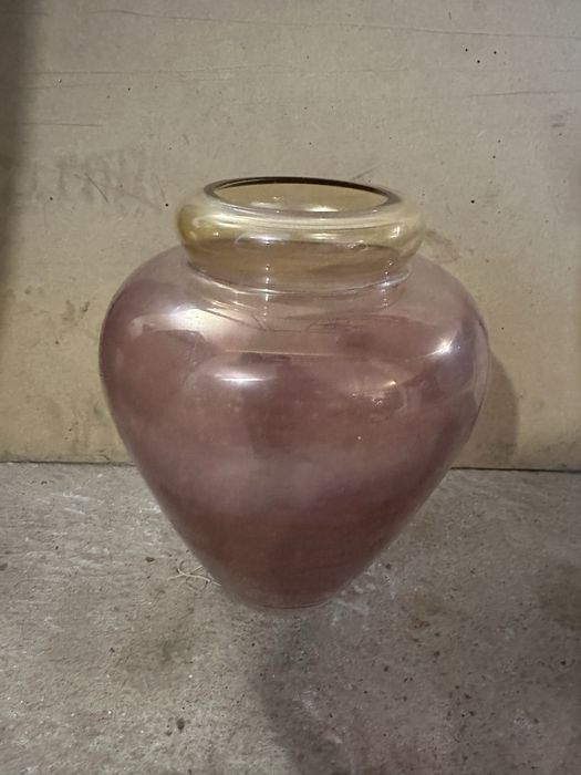 Vaso em vidro antigo