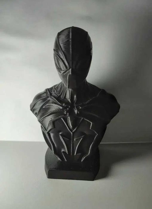 Бюст Людини-Павука в чорному костюмі – SPIDER-MAN