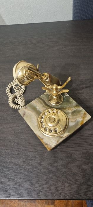 Decorative Items64738060343938125
