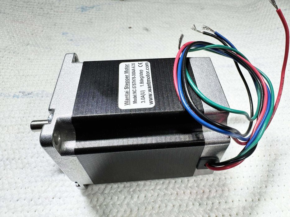 Шаговый двигатель Wantai NC-57STH76-3004A-6.35 (NEMA23, Ø6.35 мм вал)