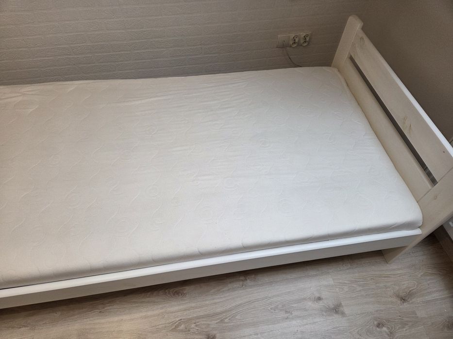 Łóżko młodzieżowe