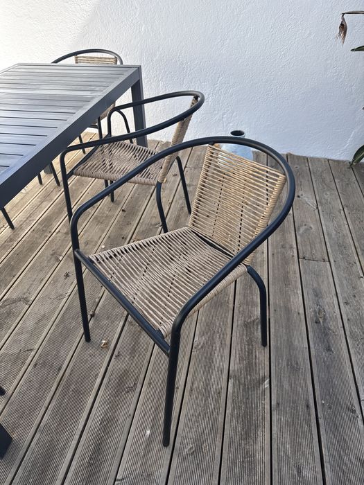 Conjunto mesa e cadeiras de jardim