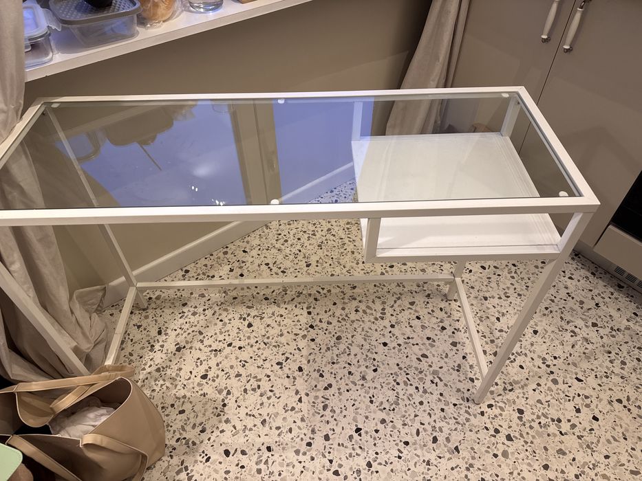 Stolik / biurko / regał szklany metalowe nóżki toaletka