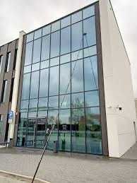 Mycie paneli fotowoltaicznych, szkła , wodą demineralizowaną.