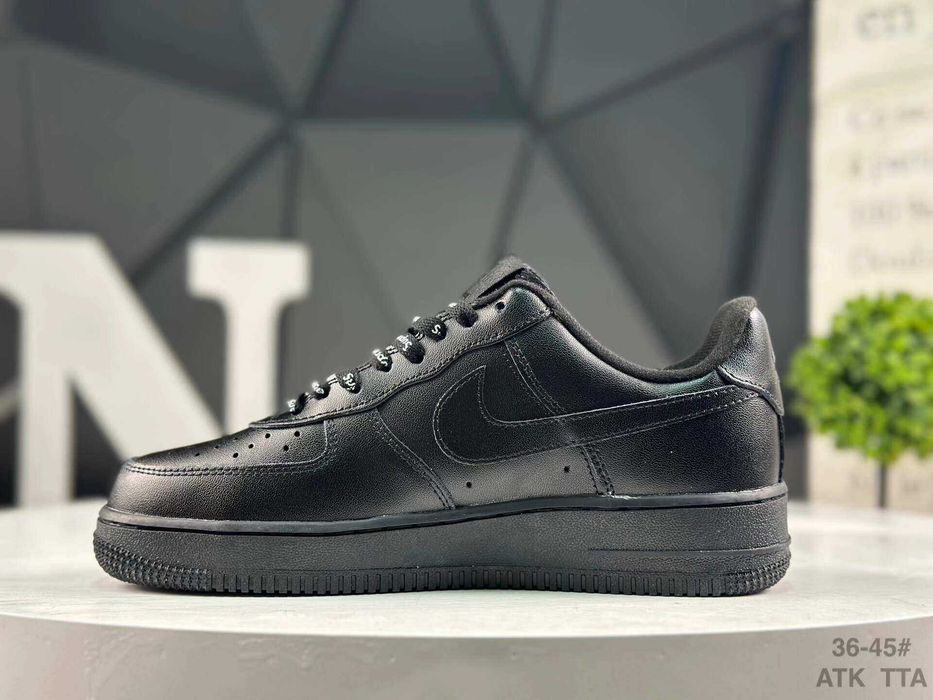 Nike Air Force 1 Low '07 Supreme Czarny  R.41