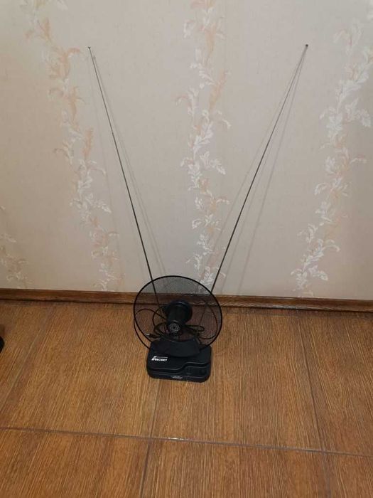 Антенна Т2 с усилителем Eurosky