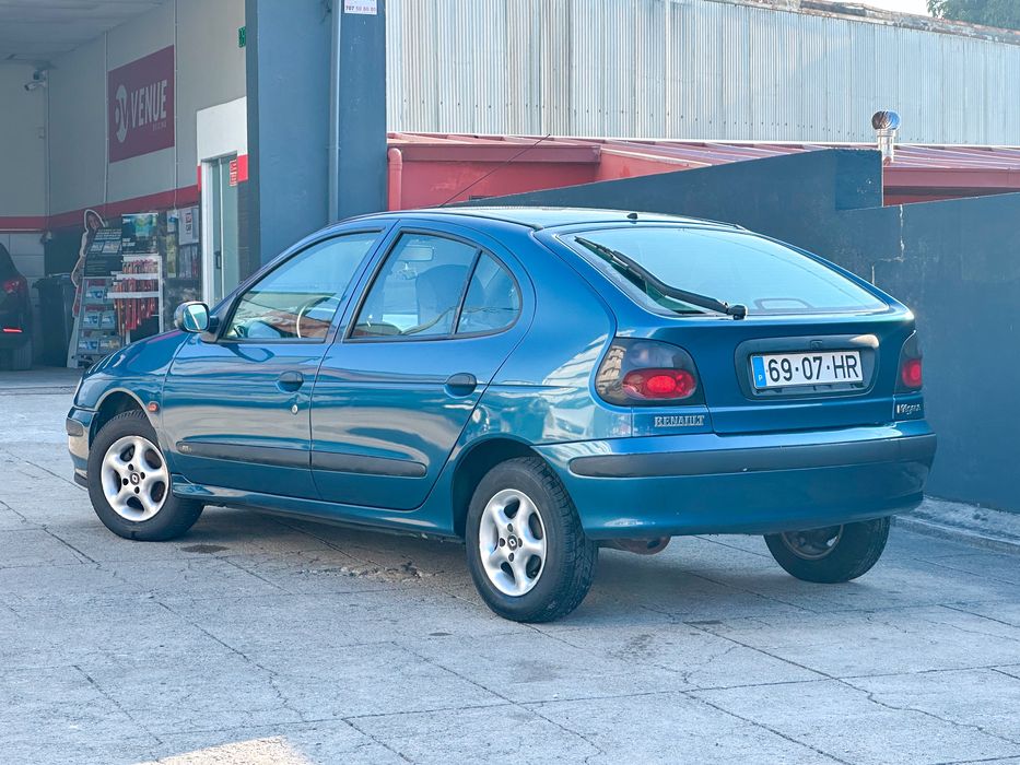 Renault megane 1.4 carro esta novo