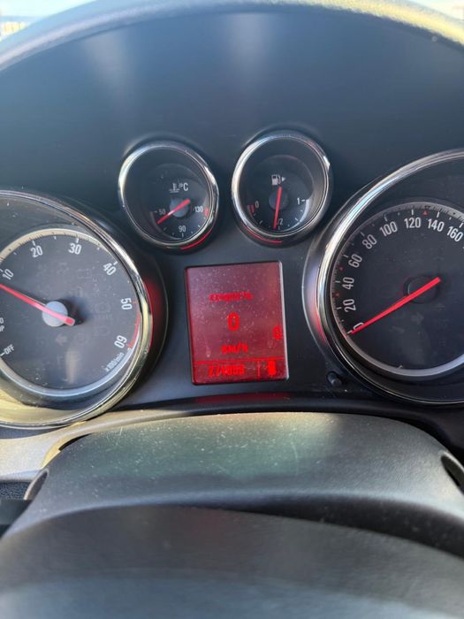 Продаеться гарне сімейне авто в гарному стані перший власник в україні