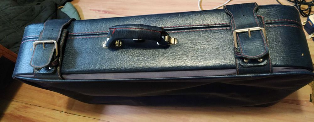 Чемодан большой 77*50см по периметру кожа big suitcase is big валіза