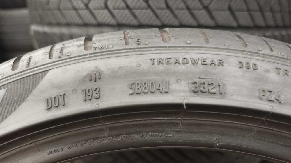 1 sztuka opona lato 215/40/18 Pirelli P Zero 98YXL (OL751/OH)