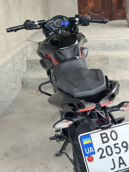 Bajaj pulsar ns200