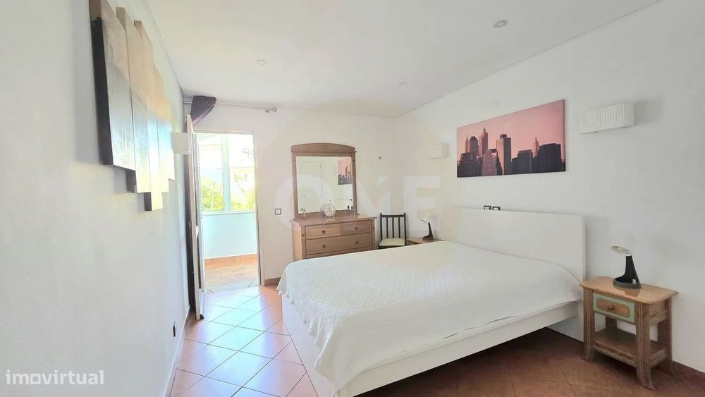 Apartamento T2 No Centro De Olhos De Água