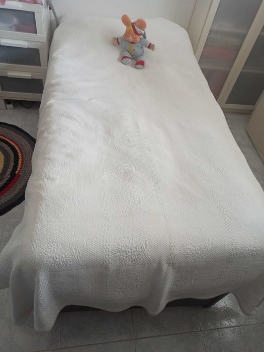 Cama solteiro como novo