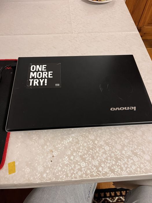 Lenovo  ноутбук для задач і розваг