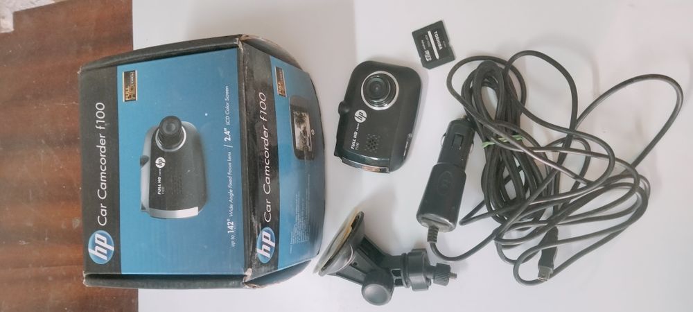 відеореєстратор автомобільний hp f100