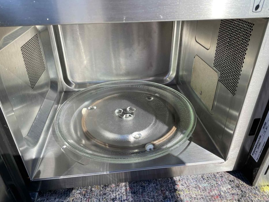 Мікрохвильова піч CONSTRUCTA