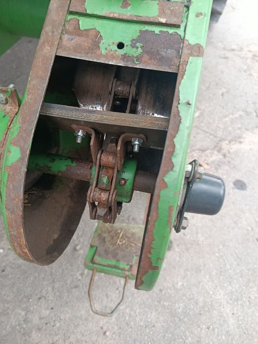 Комбайн John Deere 1042