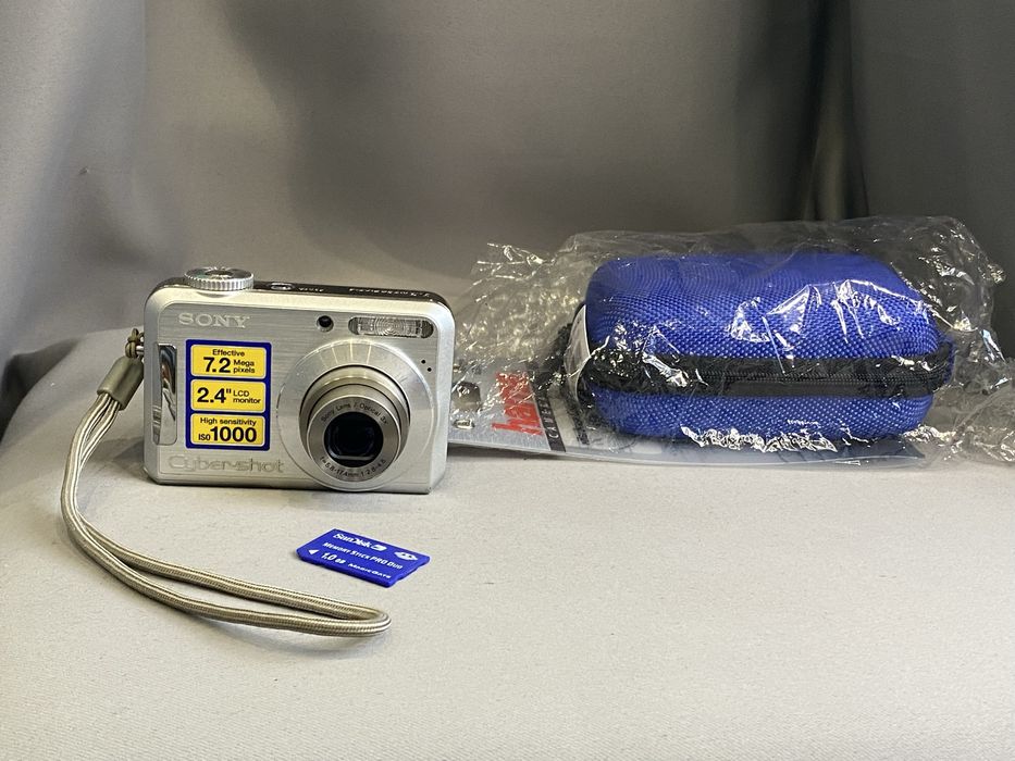 Цифровий фотоапарат SONY Cyber-Shot DSC-S700