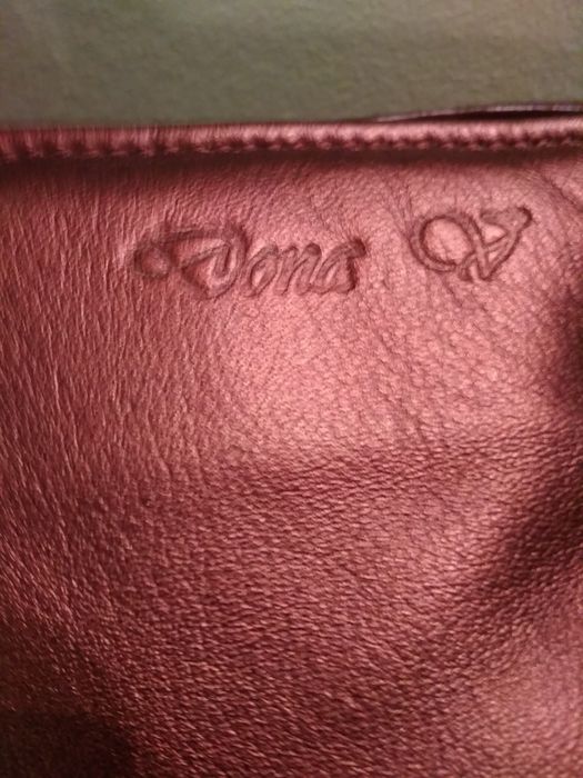 Mala /pochet castanha marca dona