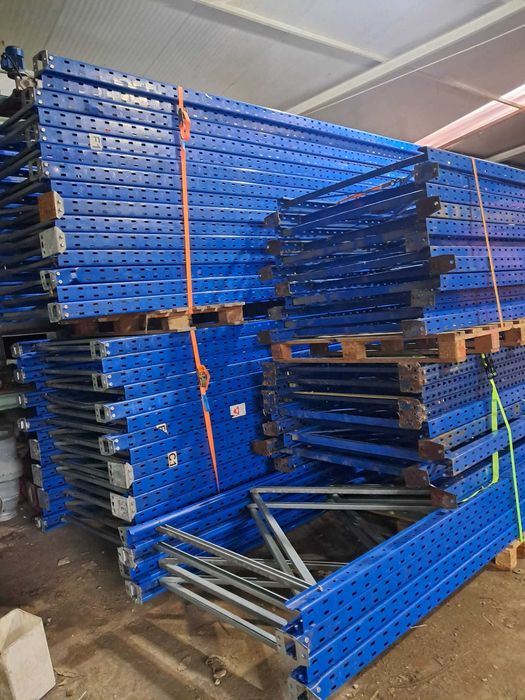 Vende-se estantes industriais completas ou à peça