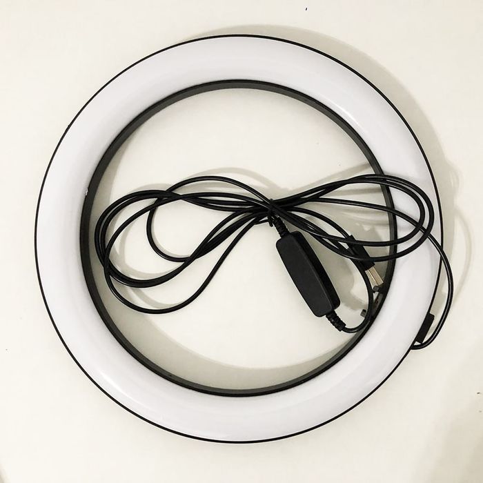 Кільцева лампа, з теплим та холодним світлом
(