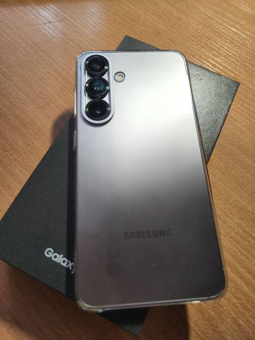 Продам новий смартфон Samsung Galaxy 25 12/256 Gb