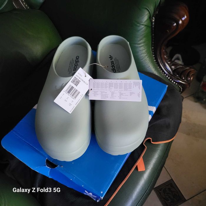Adidas Mule klapki na koturnie