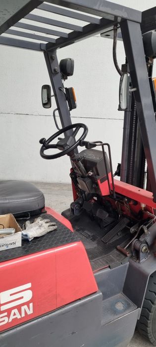 Empilhador a gás Nissan 1500kg