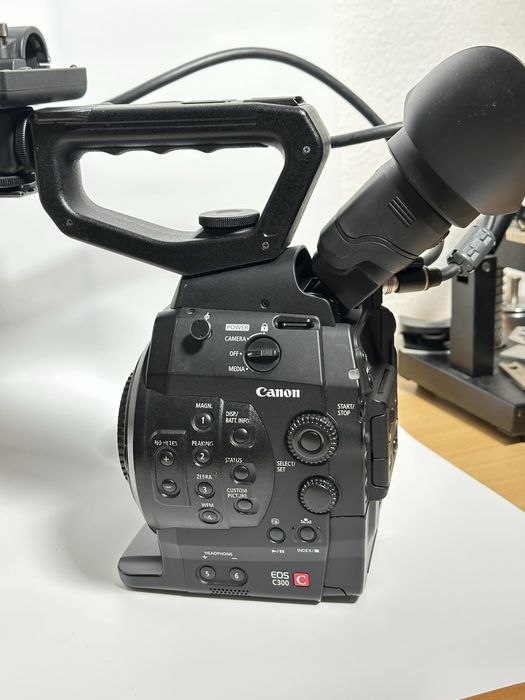 Canon EOS C300 Mark I – Cinema Camera Digital