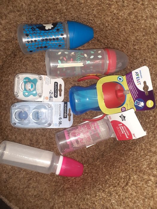 Пляшечки, поїлки, соски