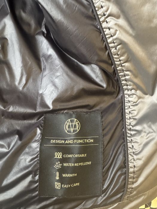 Продам куртку massimo dutti