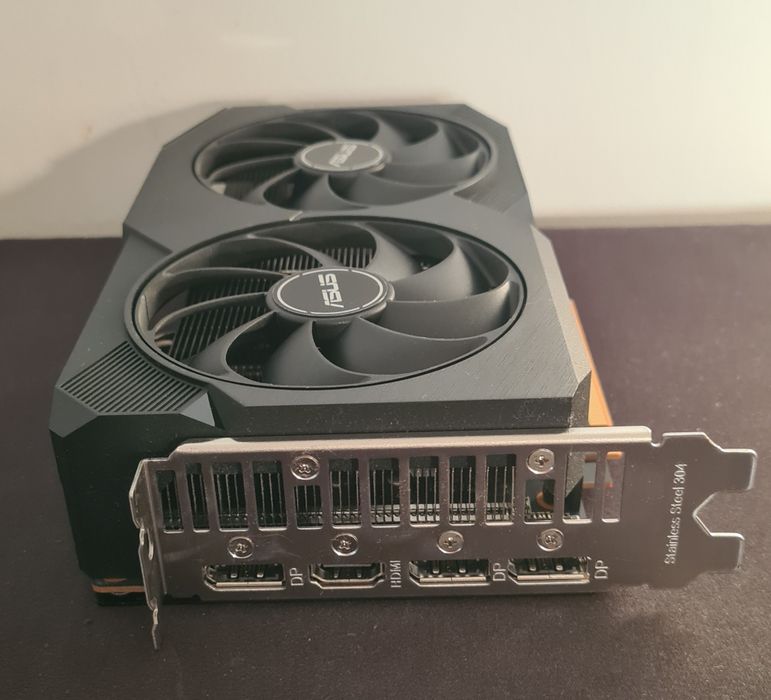 Grafica Asus RX7600 8GB