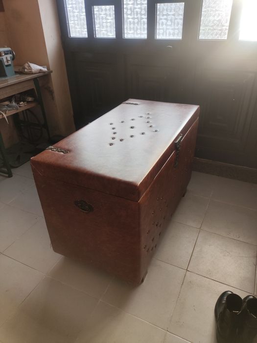 Mala de arrumos em bom estado