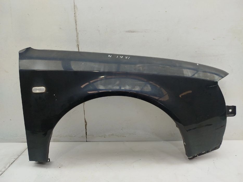 Guarda-lamas direito AUDI A6 Avant (4B5, C5)