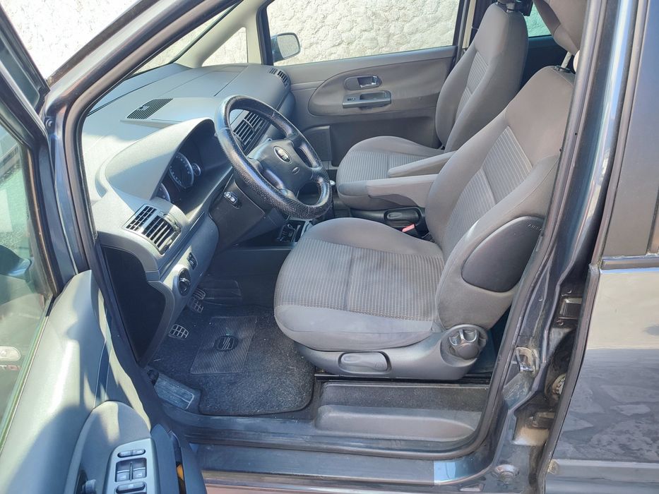 SEAT Alhambra 2.0 TDI (140 cv) — Excelente estado, muito bem equipada