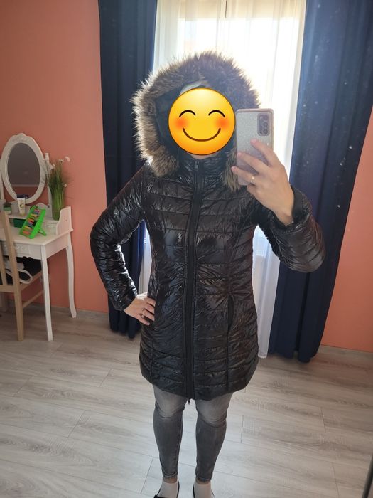 Czarny płaszczyk błyszczący M