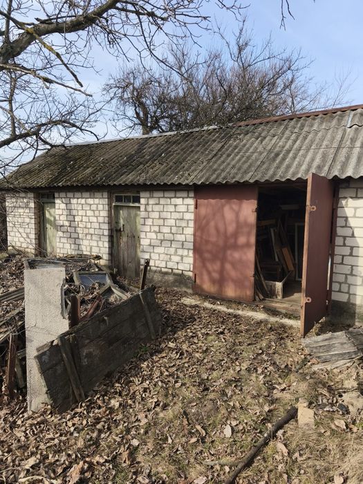 Ціну знижено.Продам малий будиночок,але з  гарним учас під будівництво