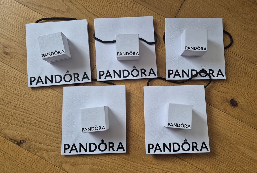 Pudełeczka i torebki Pandora