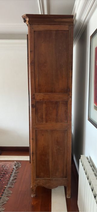 Armário Antigo estilo Provençal Francês, sec XIX / Peça Unica! Perfeito para decoração, pode ser usado como bar ou para guardar louças