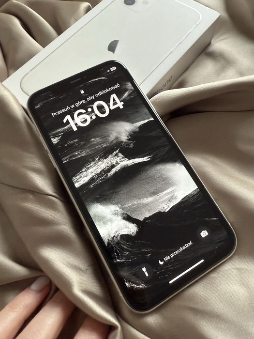 Iphone 11 w idealnym stanie