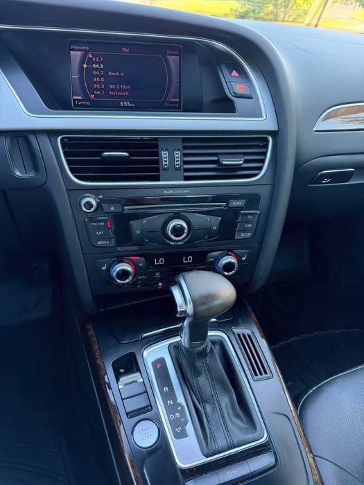 Audi A4 quattro Premium      2014