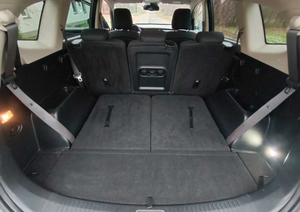 Продаж автомобіля  Kia Carens 2015 з Європи