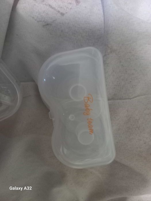 Силиконовые накладки для кормления